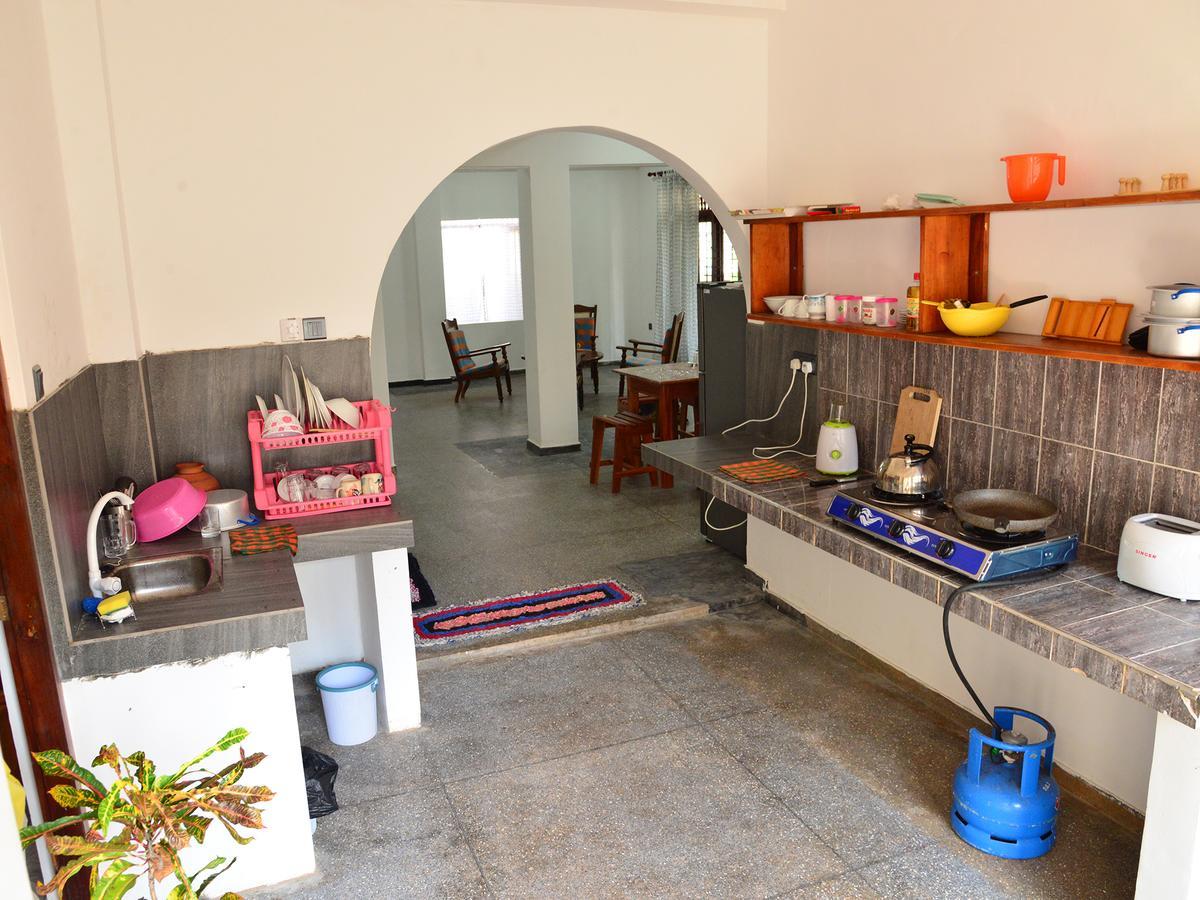 Happy Tuna Guesthouse Hikkaduwa Extérieur photo
